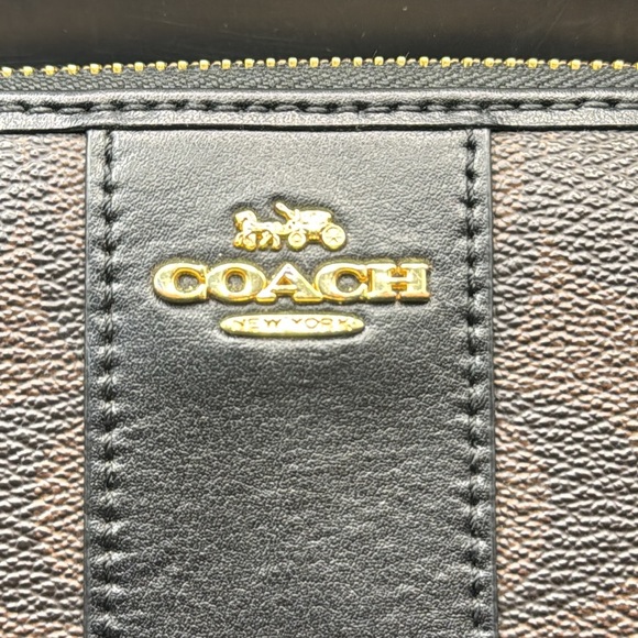 EUC- COACH Zip Around Long Wallet - Picture 3 of 12
